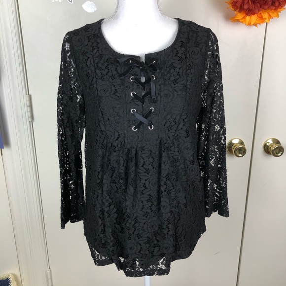 Signature Lace Top main image 1